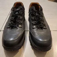 کفش چرم طبیعتگردی