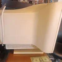 مانیتور قدیمی کاملا سالم