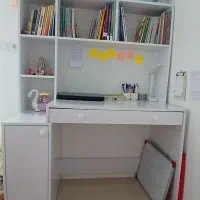 میز تحریر کتابخانه دار