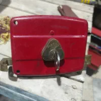 قفل درب حیاط