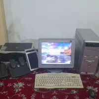 کامپیوتر خانگی با تمام لوازم