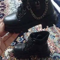 دو عدد پوتین بچگانه