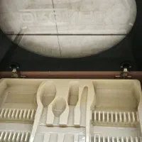 میز قاشق چنگال