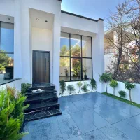 135متر همکف شهرکی/نقلی و قیمت مناسب/سندتکبرگ