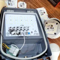 تعمیرات تخصصی انواع پروژکتورهای ال ای دی و لامپ