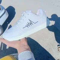 کفش|کیف، کفش، کمربند|نقده, |دیوار