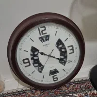 ساعت دیواری چوبی