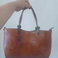 کیف چرم رنگ عسلی