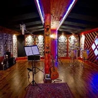 سالن تمرین، پلاتو، ضبط