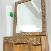 کمد با آینه