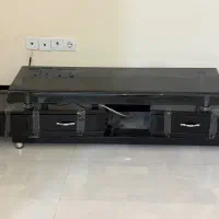 میز‌تلوزیون و کمد