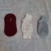 حراج جوراب نخ پنبه و گلسر مناسب یک تا دو سال|کفش و لباس بچه|تهران, منیریه|دیوار