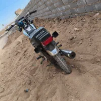 یک عدد هندا 125 ویکی عروس هلندی