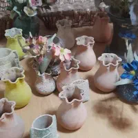 گل و آویز مصنوعی با گلدانهای رومی خاص|گل مصنوعی|اصفهان, کشاورزی|دیوار