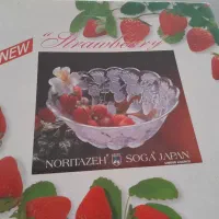 میوه خوری طرح توت فرنگی
