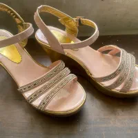کفش پاشنه دار مجلسی