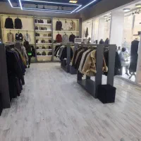 فروشنده پوشاک زنانه