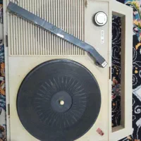 گرامافون خیلی قدیمی مربوط به قبل از انقلاب|سیستم صوتی خانگی|شهرضا, |دیوار