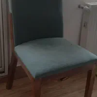 دوعدد صندلی