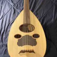 عود بسیار خوش صدا و خوش کوک الگو عراقی ( نو )