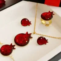 انواع زیور آلات رزینی