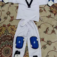 لباس وزشی تکواندو و کاراته