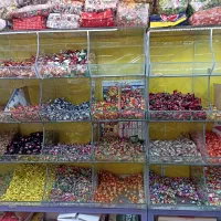 استند‌آجیل‌وشکلات