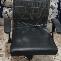 صندلی چرخ دار اداری