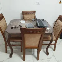 میز غذاخوری چوبی