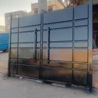 درب حیاطی ودرب باغی و پنجره آهنی