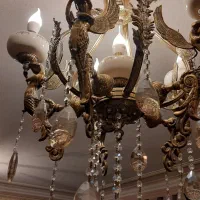 یک جفت لوستربرنزی|لوستر و چراغ آویز|میانه, |دیوار