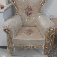 مبل ۹ نفره و یه میز ۶ نفره