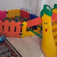 سرسره موزی استخر توپ