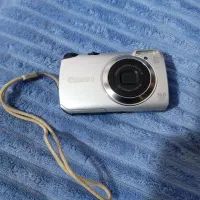 دوربین عکاسی فلاش و ...|دوربین عکاسی و فیلم‌برداری|قم, آلوچو|دیوار