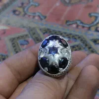 انگشتر جوهرات سنگ های معدنی
