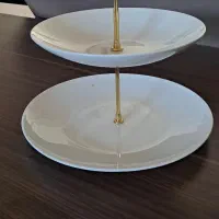 یک عدد شیرینی خوری دو طبقه کاملا نو