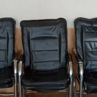 صندلی انتظار و میز عسلی