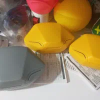 یک جفت ایر پاد به رنگ زرد