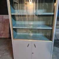 کمد ویترین اهنی شیشه ای
