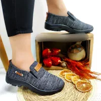 اسکیچرز جورابی