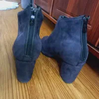 نیم پوتین|کیف، کفش، کمربند|ماهیدشت, |دیوار