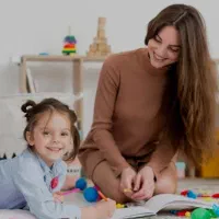 پرستار کودک-ساعت ۱۳ تا ۲۱ یا شبانه روزی