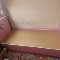 تخت ام دی اف