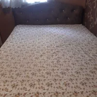 تخت باکس دار، چرم،باتشک طبی،سالم وتمیز،بابالاسری