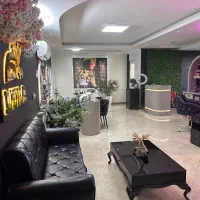 دنبال مژه کار با سابقه