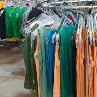 فروشنده خانوم