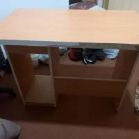 میز تحریر سالم وتمیزباقیمتی استثنائی