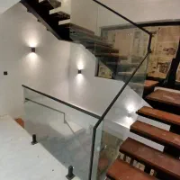 نرده شیشه متری ۲۷۰۰|خدمات پیشه و مهارت|شیراز, چوگیاه|دیوار