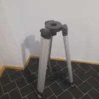 سه پایه دوربین