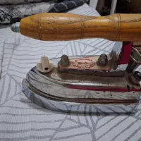 اتو سنگین قدیمی